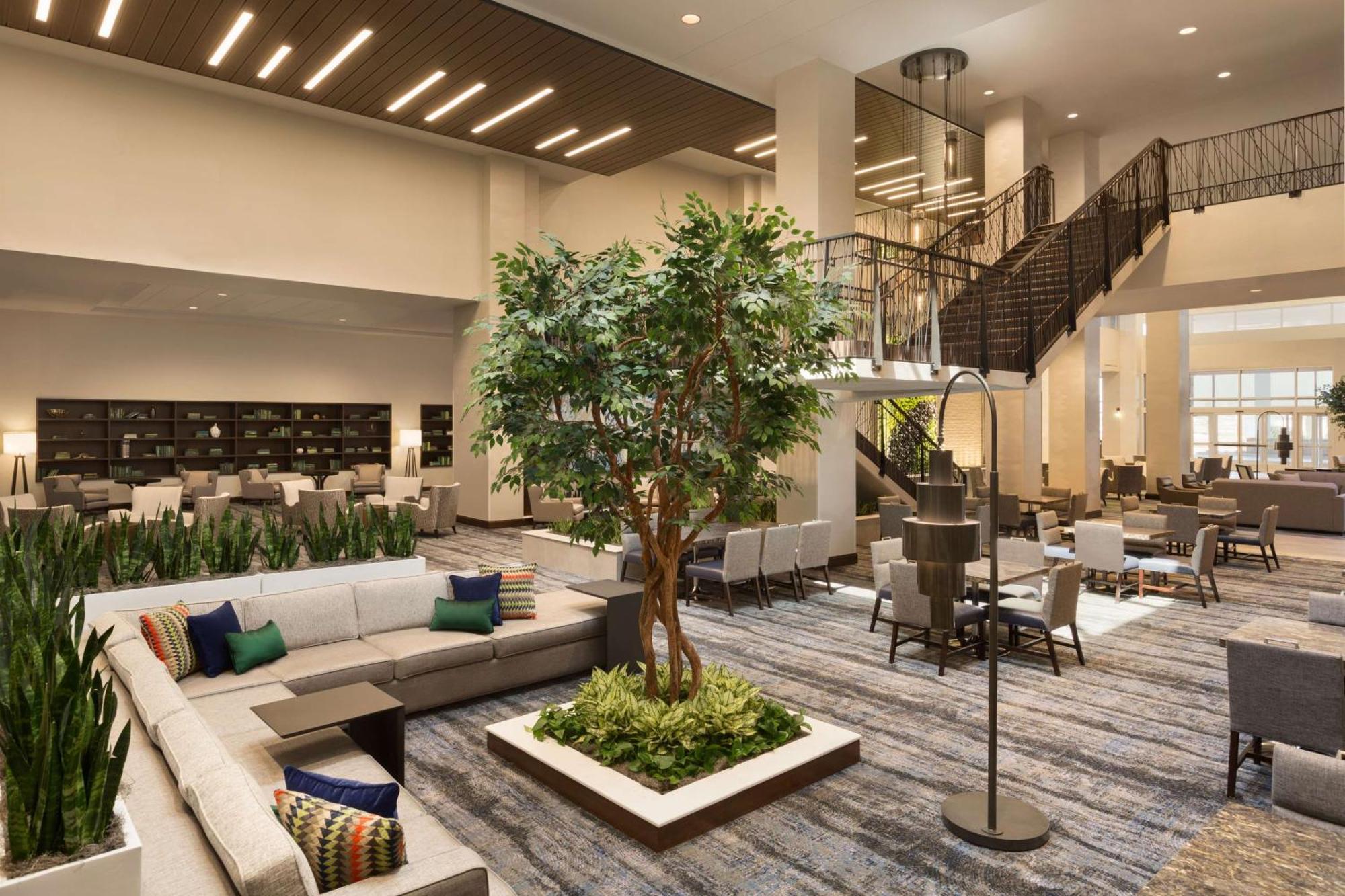 Embassy Suites By Hilton Denton Convention Center Exterior foto